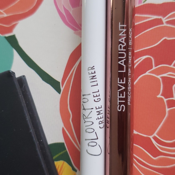 Laura Gellar Central Park pallete & 2 eyeliners - Picture 5 of 8